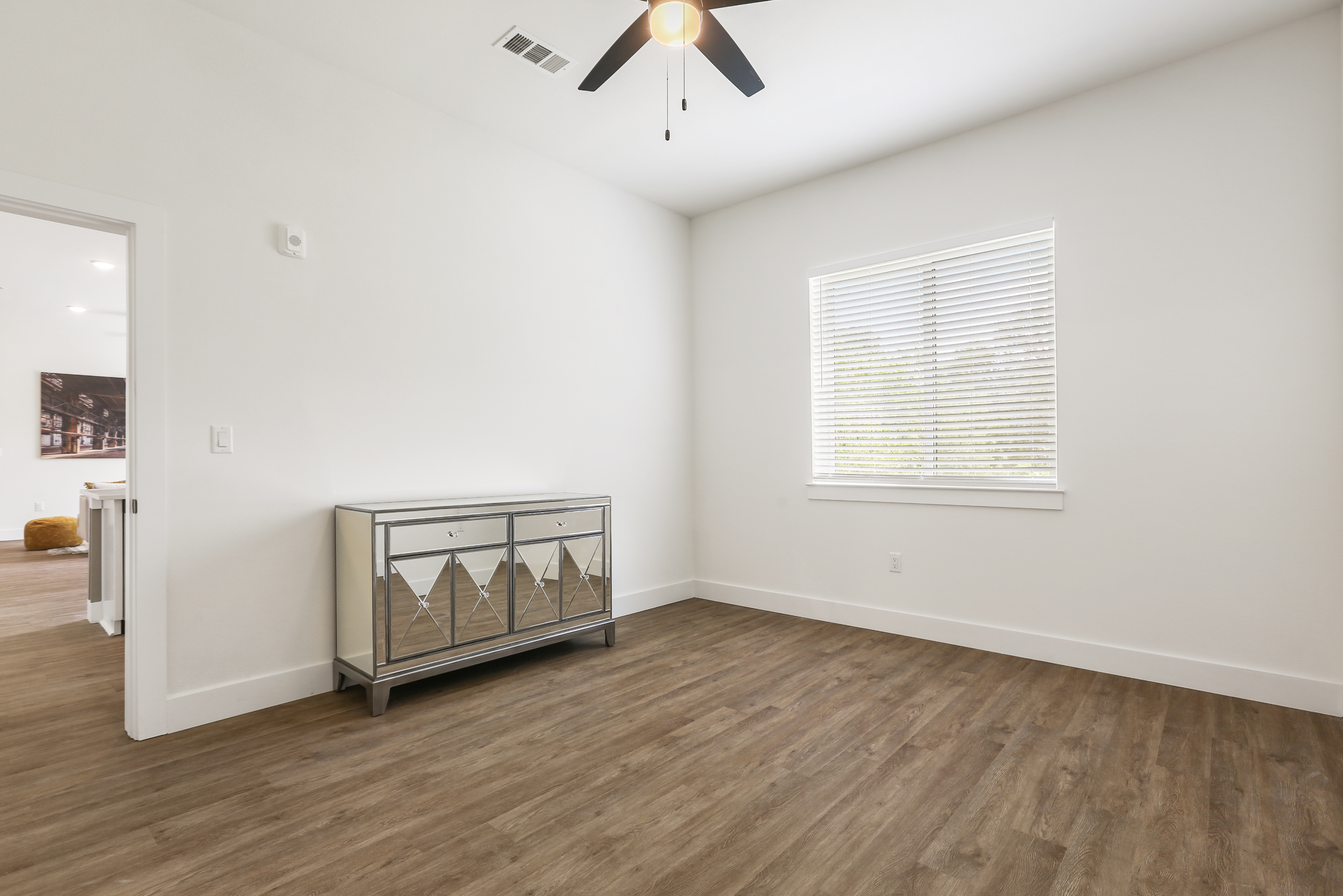 East Grove residence — unit-1206-4A4A3545.jpg
