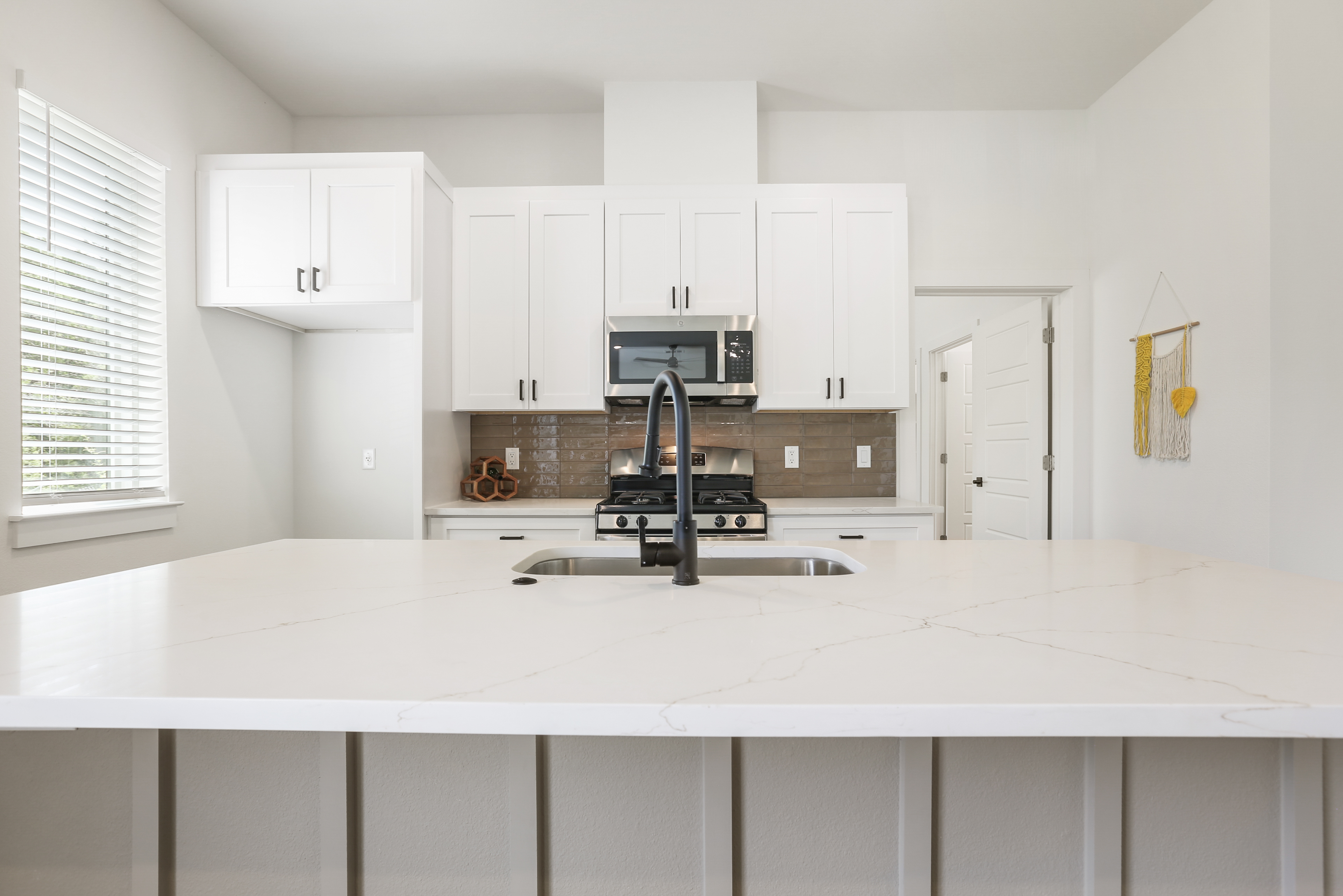 East Grove residence — unit-1206-4A4A3524.jpg