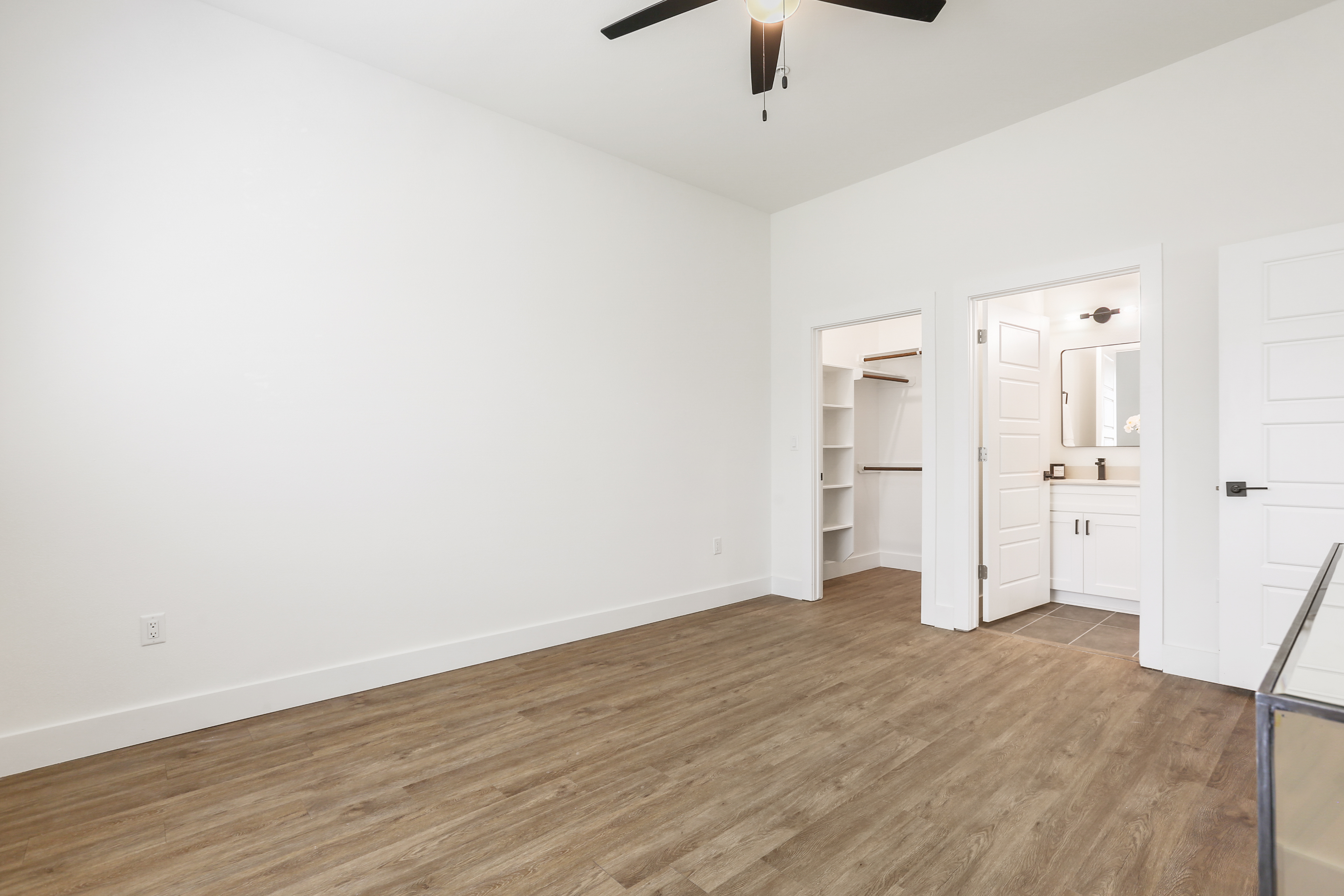 East Grove residence — unit-1206-4A4A3559.jpg