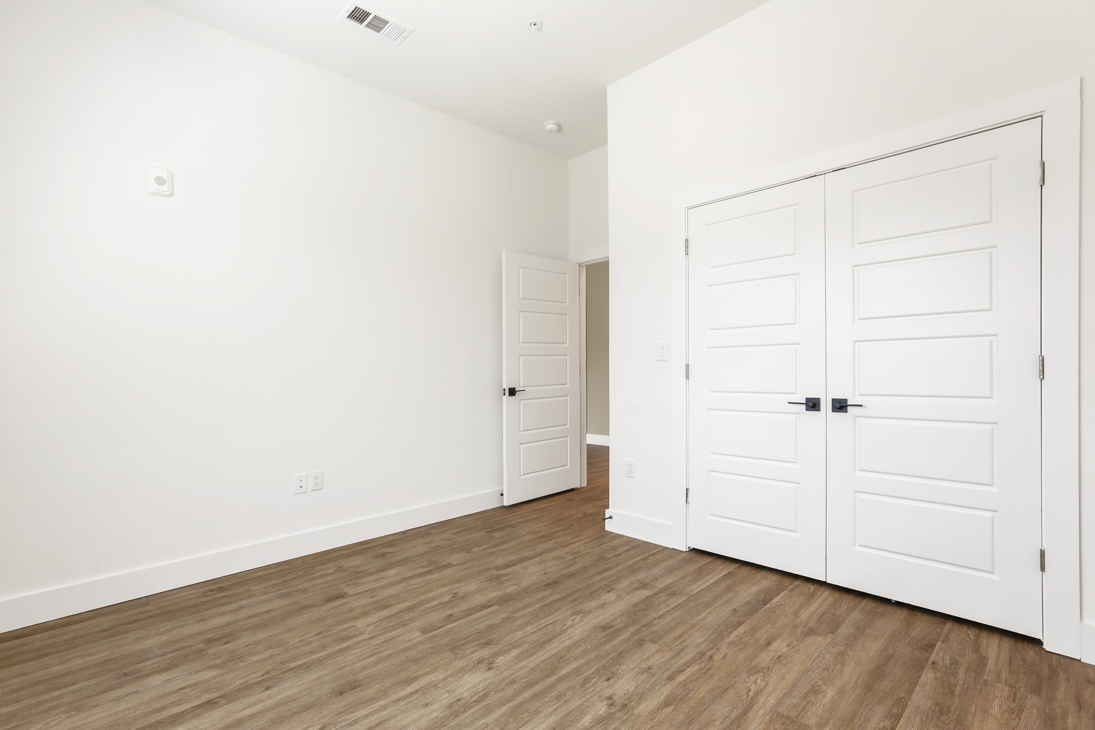 East Grove residence — unit-1206-4A4A3429.jpg
