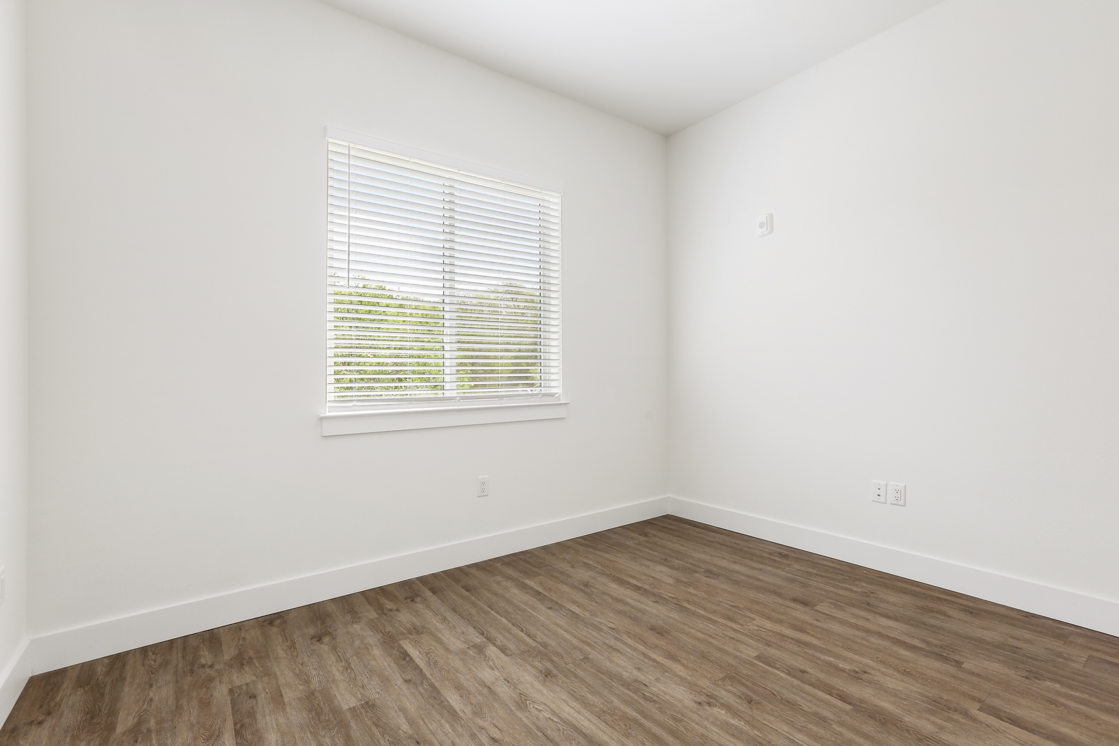 East Grove residence — unit-1206-4A4A3438.jpg