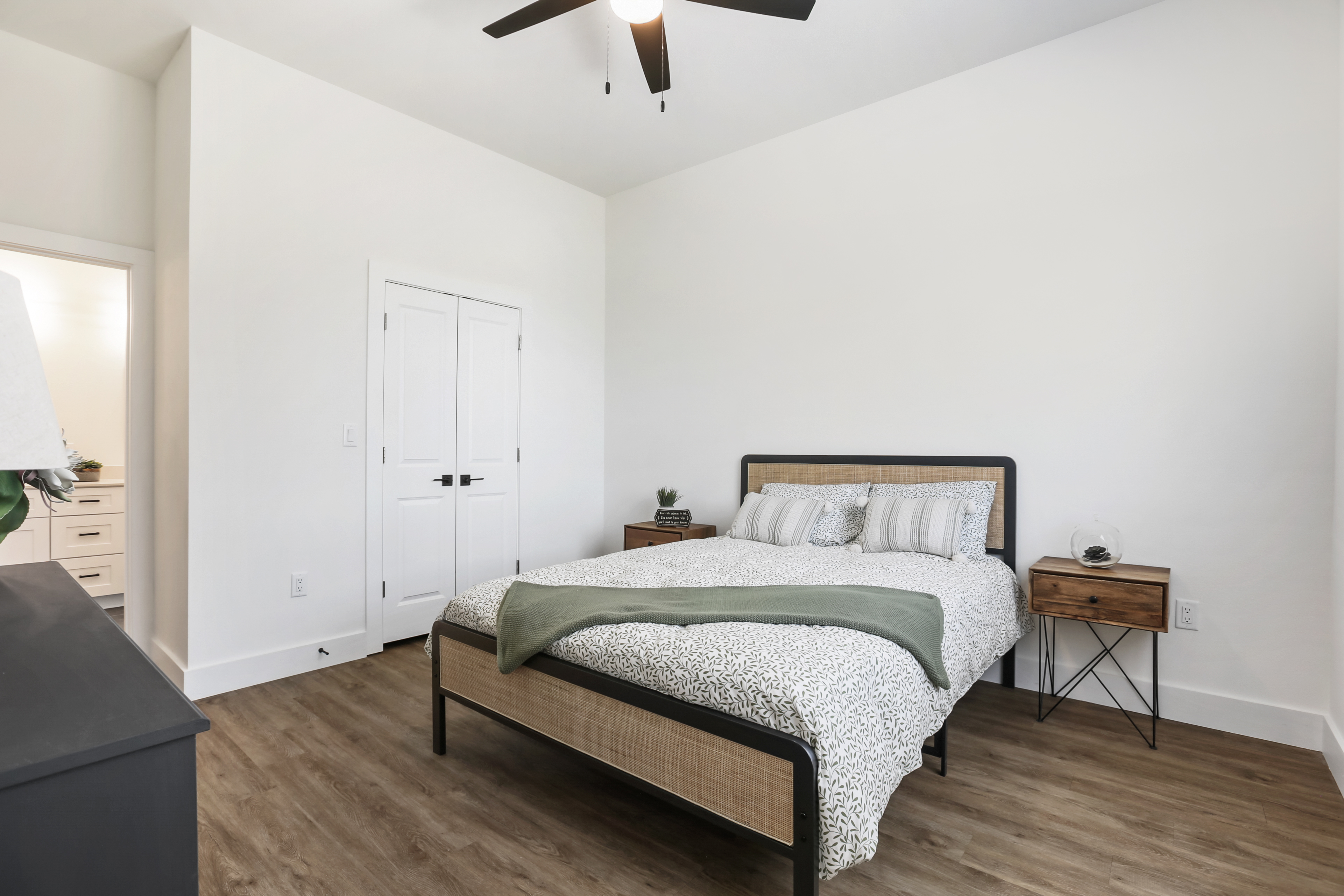 East Grove residence — 4A4A1620