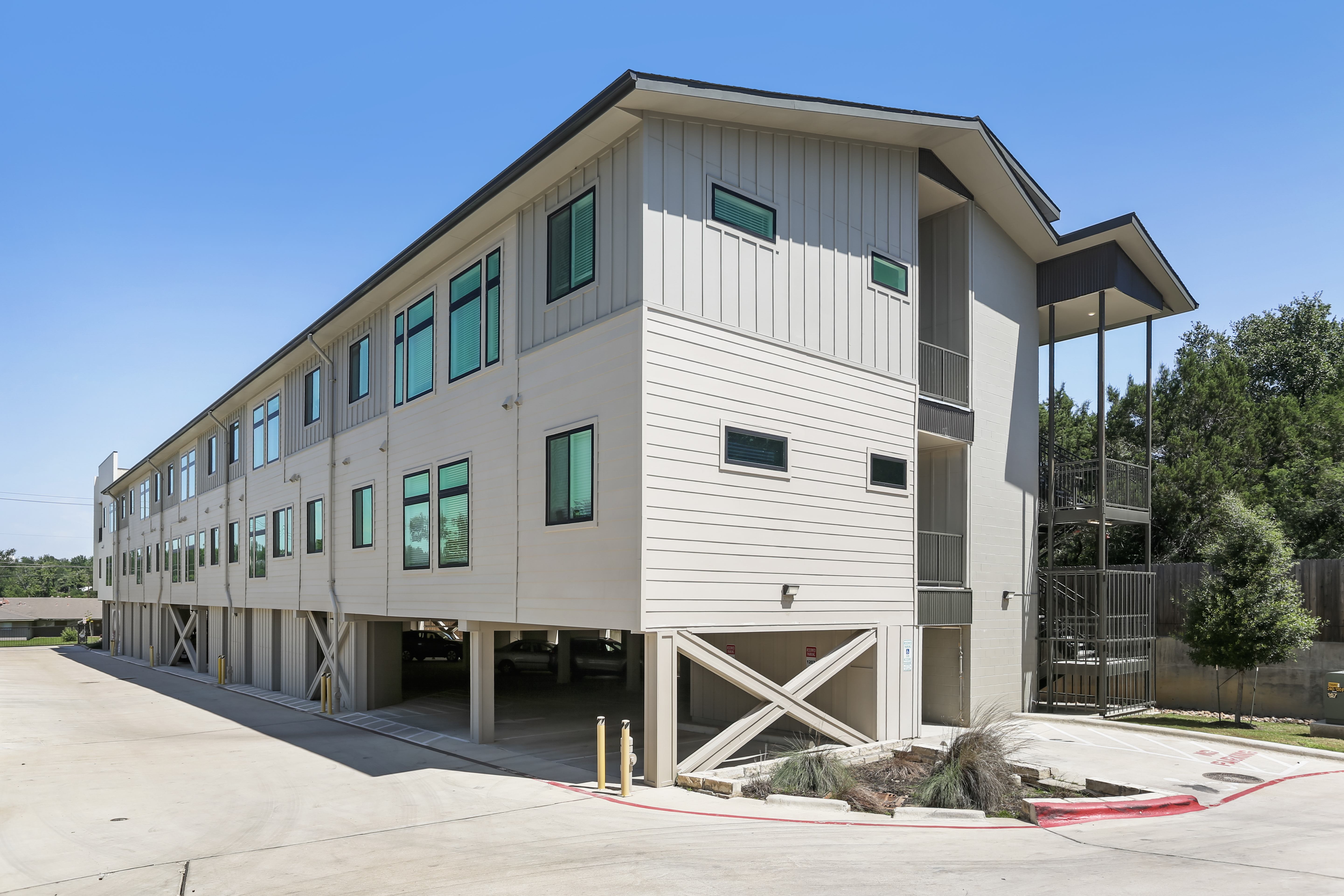 East Grove residence — 4A4A1704